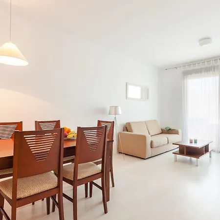 Apartment Pierre & *